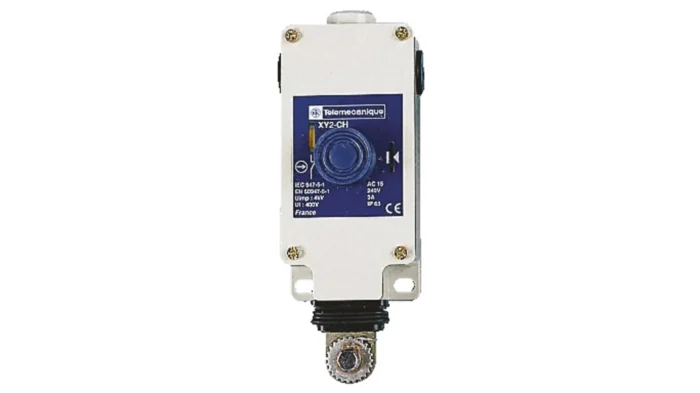 Telemecanique Sensors XY2-CH Rope Pull Switch, 15m, NO/NC, Straight - Image 1